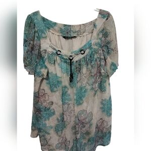 (1116)Zac & Rachael Flower Print Flowy Short Bell Sleeve Top Plus Size 3X